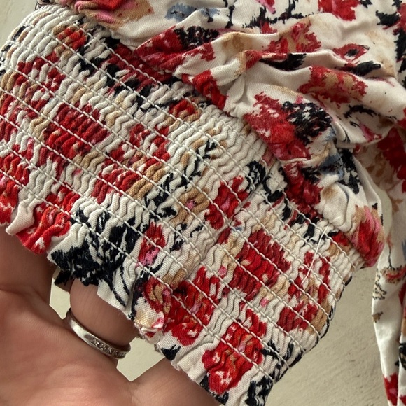 Loft Boho Floral Smocked Yoke Blouse in Cream, Red & Black - Large - Picture 5 of 10